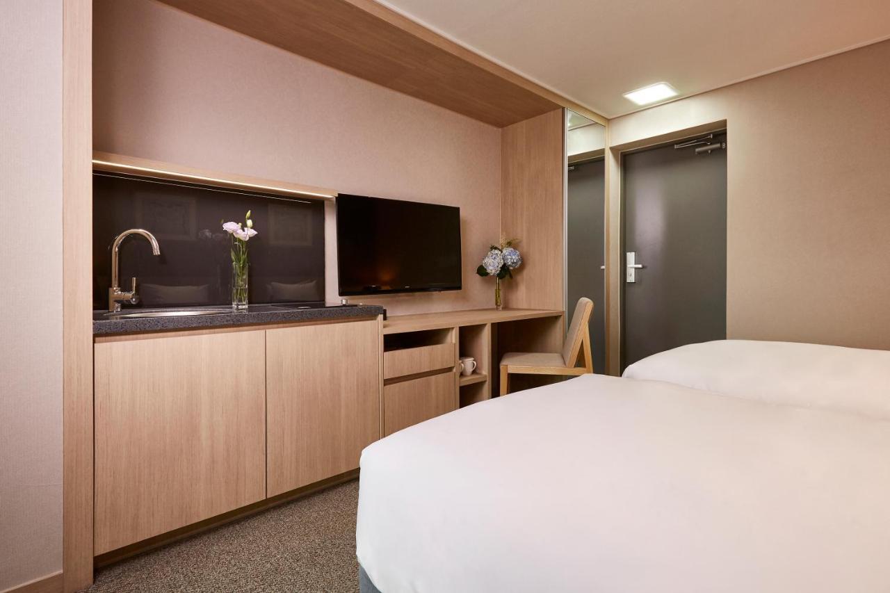 Raonstay In Perla Hotel Jinju Ngoại thất bức ảnh