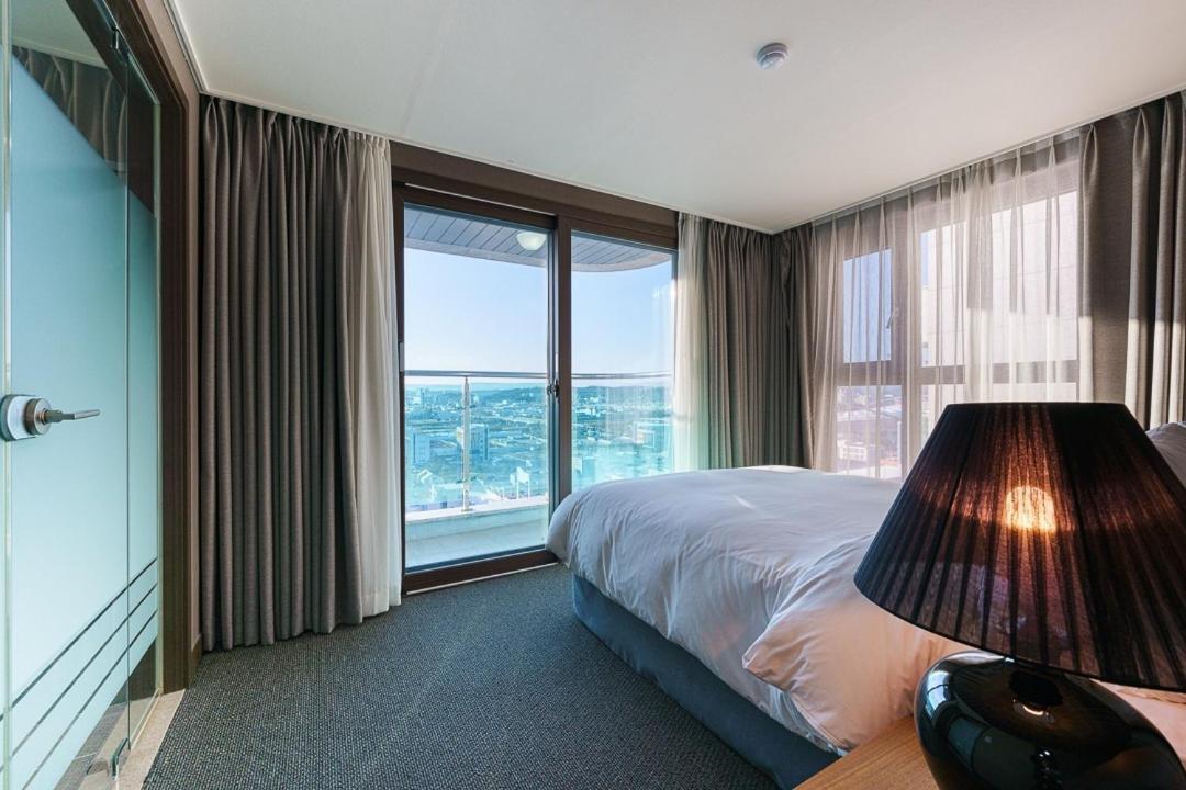 Raonstay In Perla Hotel Jinju Ngoại thất bức ảnh